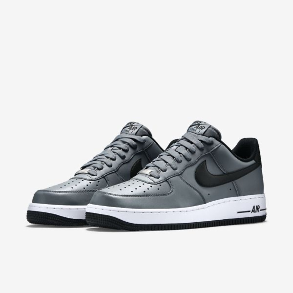 Nike Air Force 1 Gray and Black